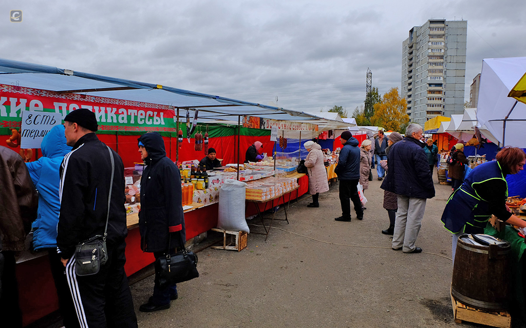 Ярмарка на инженерной. Ярмарка Петрозаводск. Осенняя ярмарка Петрозаводск. Ярмарка Петрозаводск 2022 на инженерной осенняя.