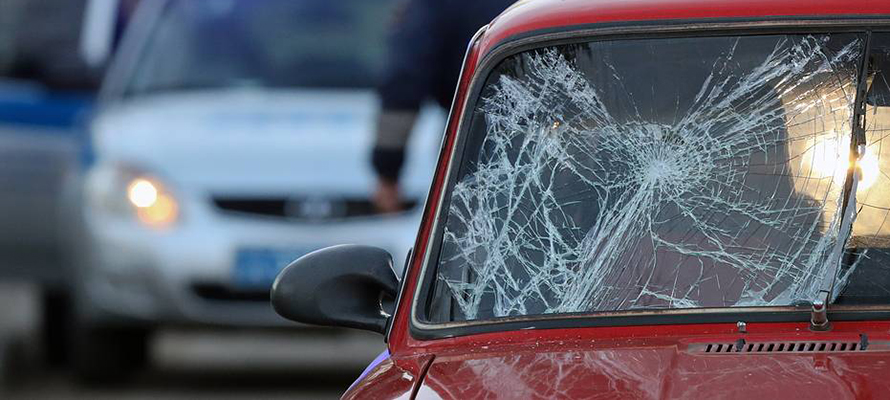 Петрозаводчанка разгромила автомобиль из-за громкой музыки