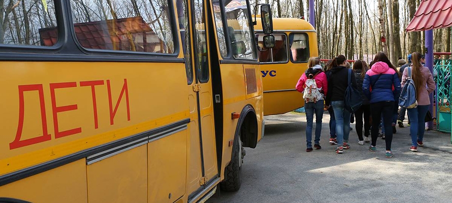 Минобр Карелии доволен качеством дорог, по которым ходят школьные автобусы 