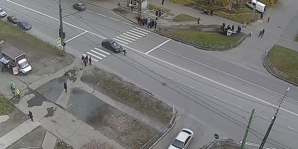 Подросток устроил опасный забег по дороге в Петрозаводске (ВИДЕО)  