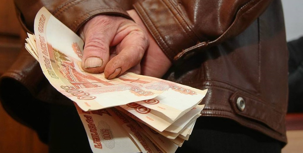 Мужчина выплатил штраф  в размере 1,5 млн рублей за коррупционное преступление в Карелии