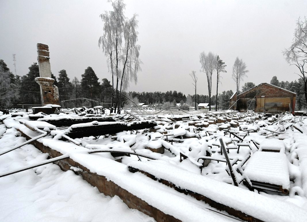 Парфенчиков пообещал построить новую школу взамен сгоревшей в поселке Карелии