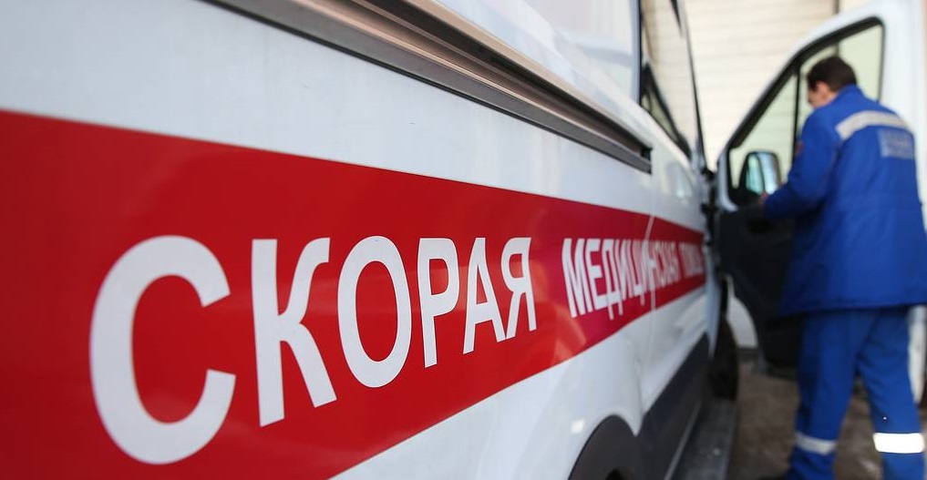 Два автомобиля столкнулись в Костомукше, один из водителей получил травмы 