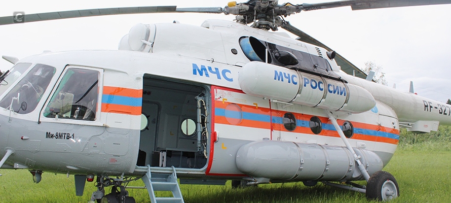 Вертолет МЧС вылетел из Петербурга за мальчиком, получившим тяжелые травмы при падении с 5 этажа 