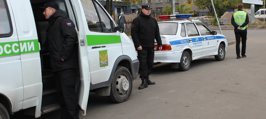 Судебные приставы петрозаводск. Совместный рейд ГИБДД И ФССП. Рейд должник. ФССП служба на дорогах. ГИБДД совместно с ФССП.