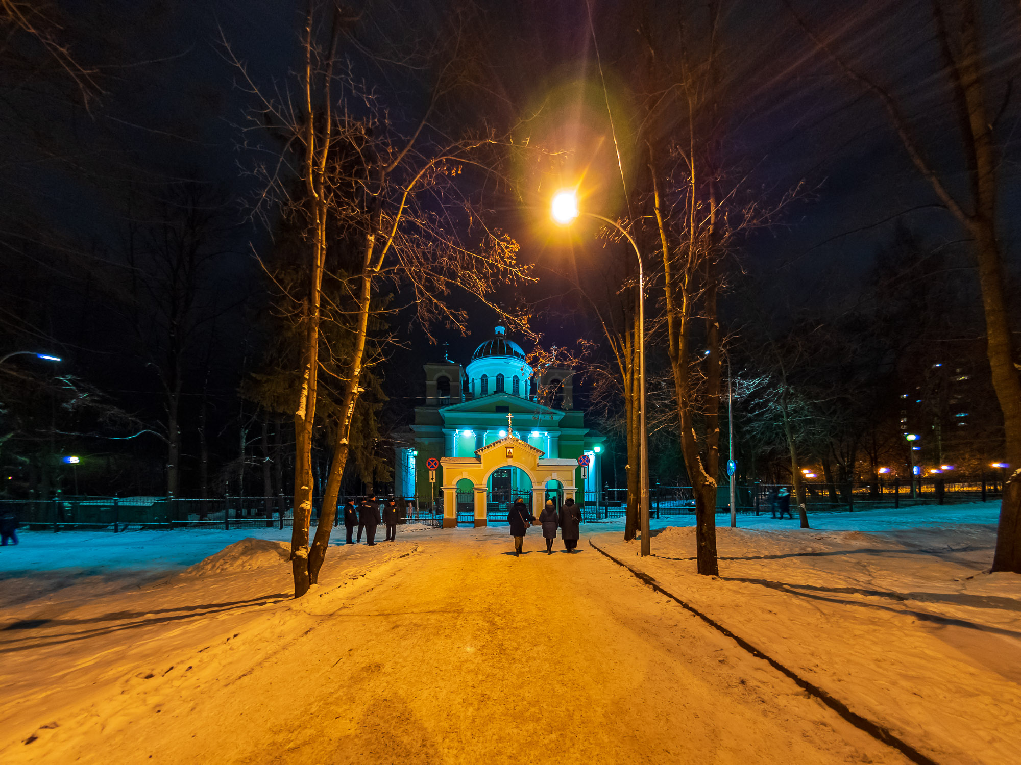 Жители Петрозаводска встретили Рождество (ФОТО и ВИДЕО)