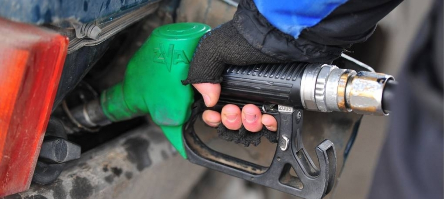 Петрозаводчанин спустил краденые деньги на бензин