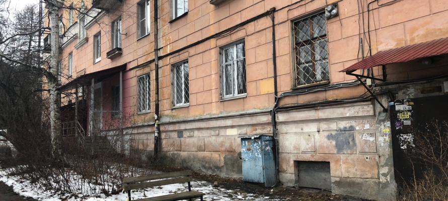 Стены "генеральского" дома в Петрозаводске начали ломать (ФОТО)
