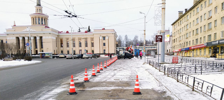 Власти хотят расторгнуть договор с компанией, организовавшей платную парковку у ж/д вокзала Петрозаводска