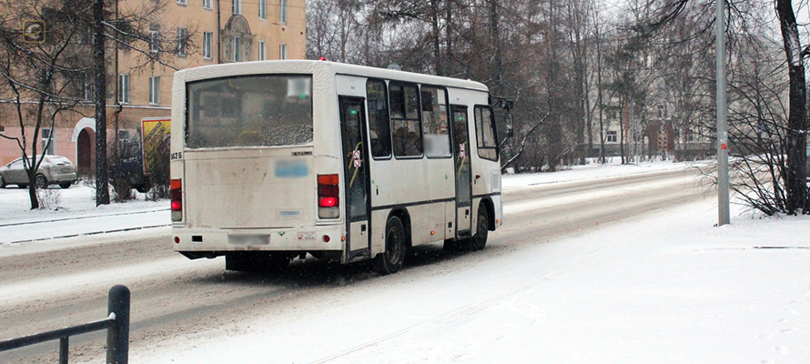 Водителя маршрутки в Петрозаводске накажут за лихачество в районе железнодорожного переезда  