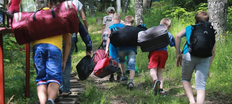 В Карелии власти заявили о нехватке денег на открытие детского лагеря
