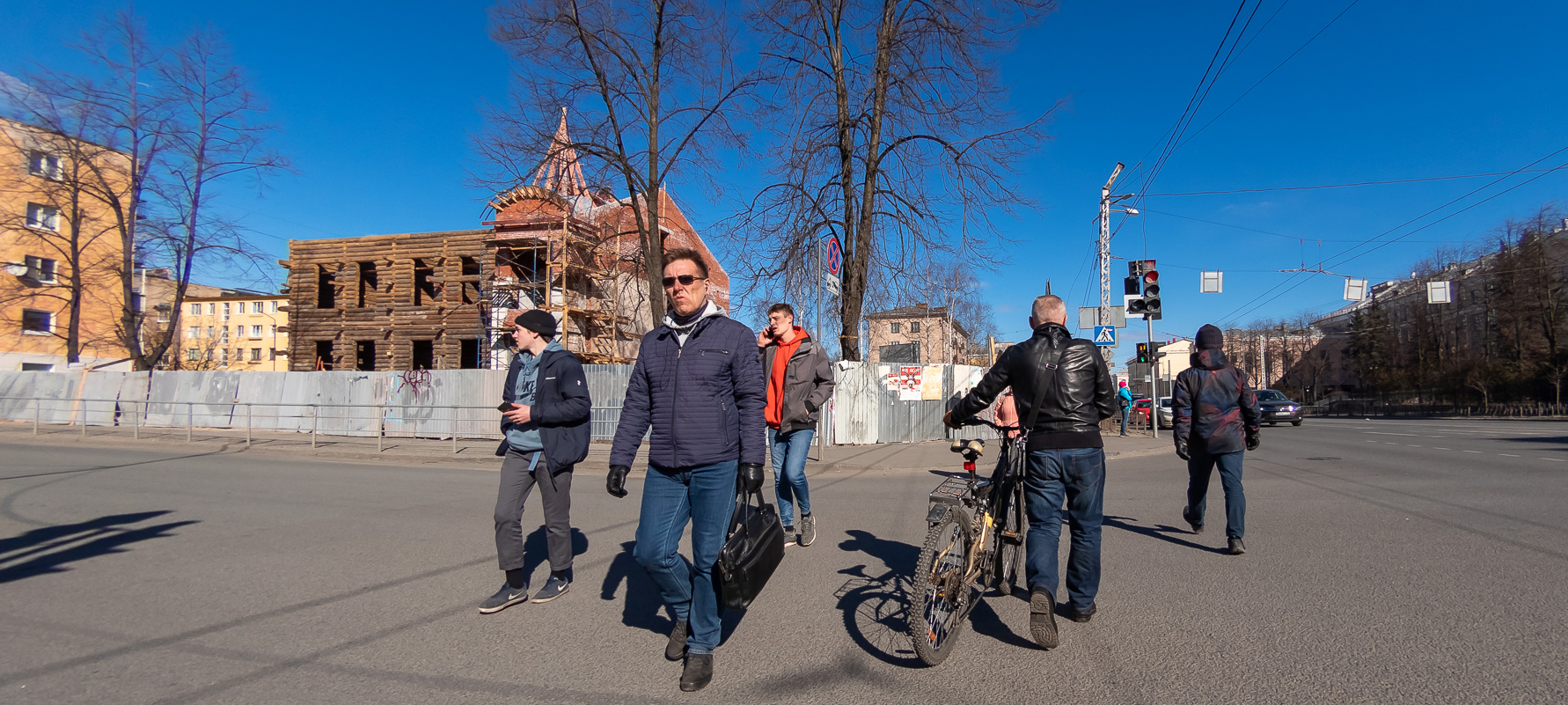 Индекс самоизоляции: На улицах Петрозаводска по-прежнему много людей