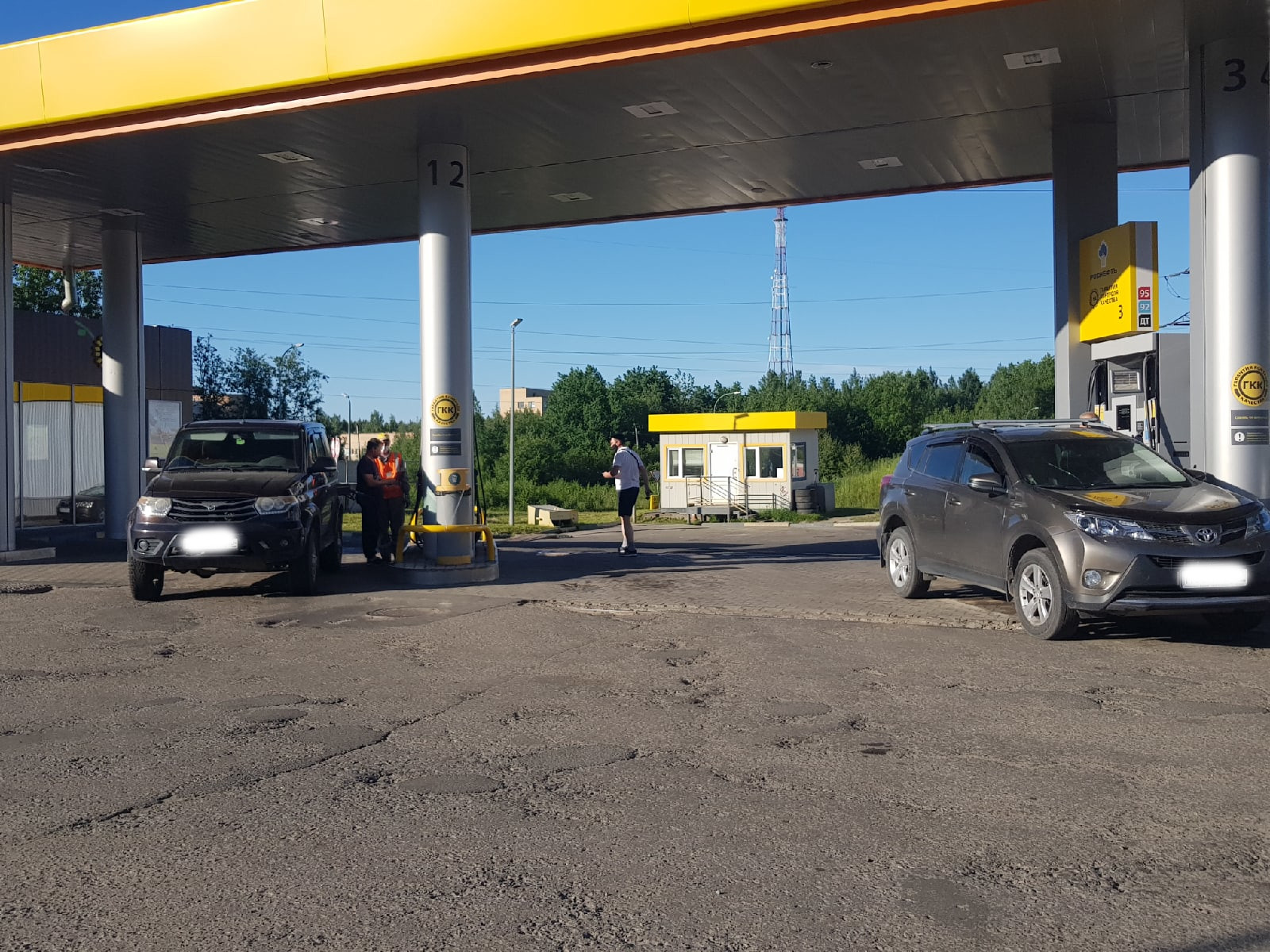 Перебои с бензином начались в столице Карелии