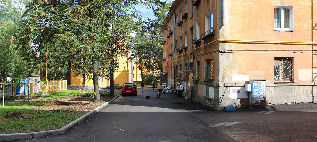 На Зареке в Петрозаводске отремонтировали двор за 2 млн рублей (ФОТО)