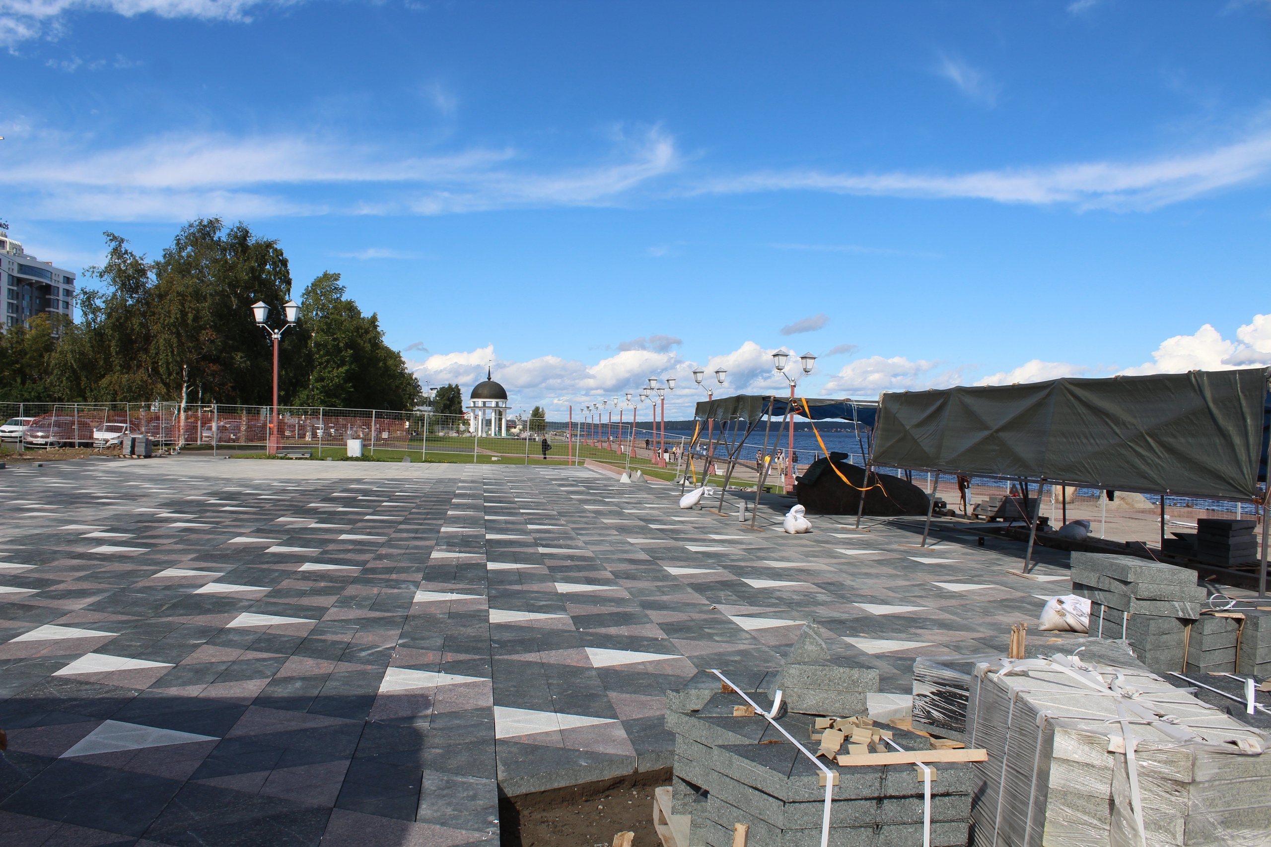 Как выглядит набережная Петрозаводска за забором и что уже успели отремонтировать (ФОТО) 
