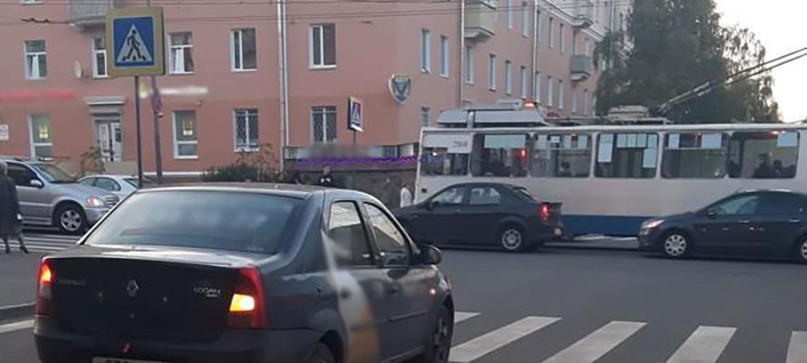 В ГИБДД Петрозаводска рассказали подробности ДТП, где пенсионерка попала под машину