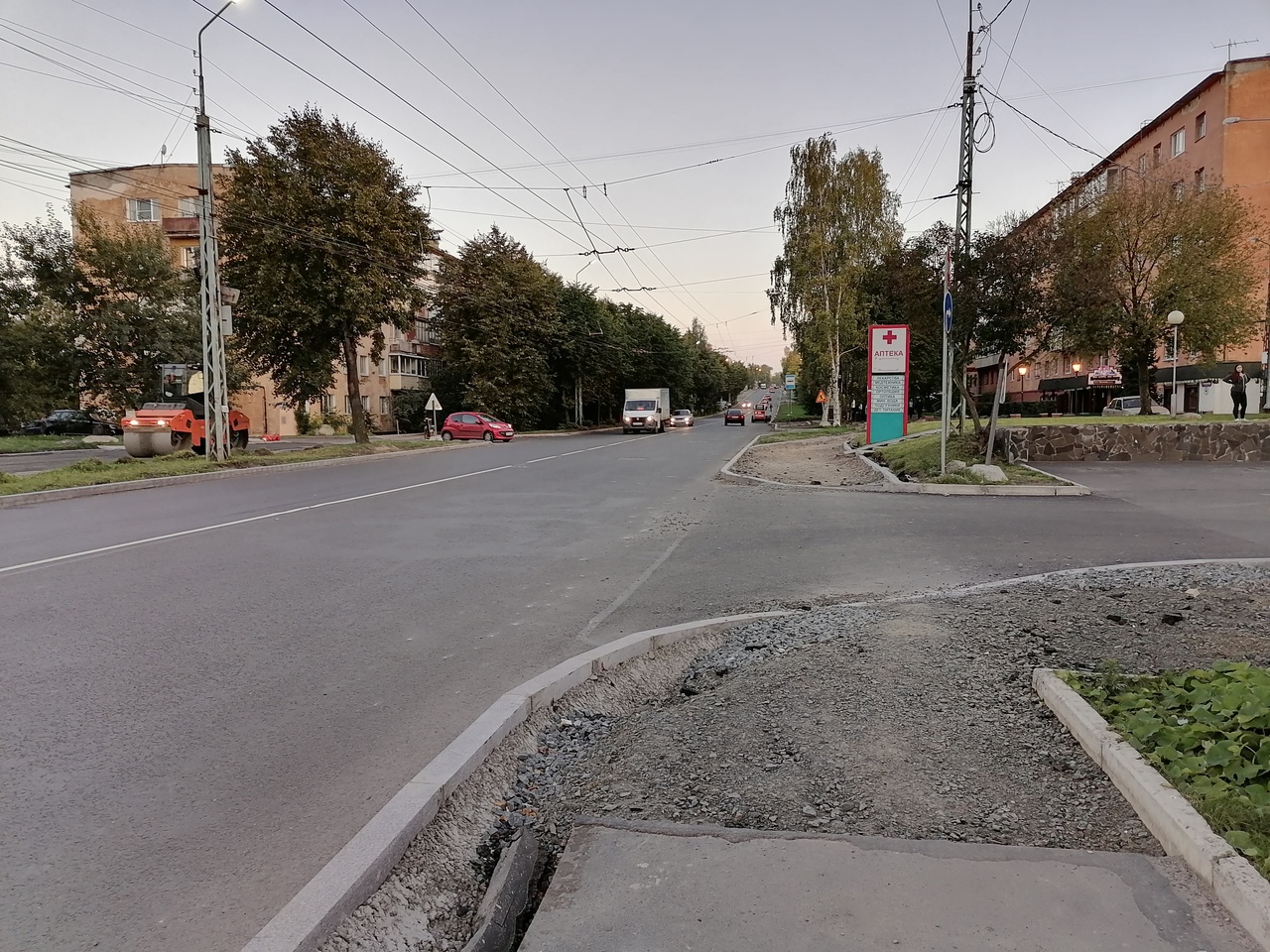 Дорожники ограничили водителям выезд с парковки в центре Петрозаводска  (ФОТО) | СТОЛИЦА на Онего