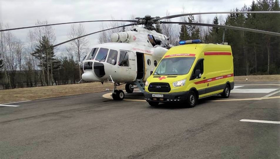 Вертолет санавиации срочно доставил больного мужчину из района Карелии в Республиканскую больницу