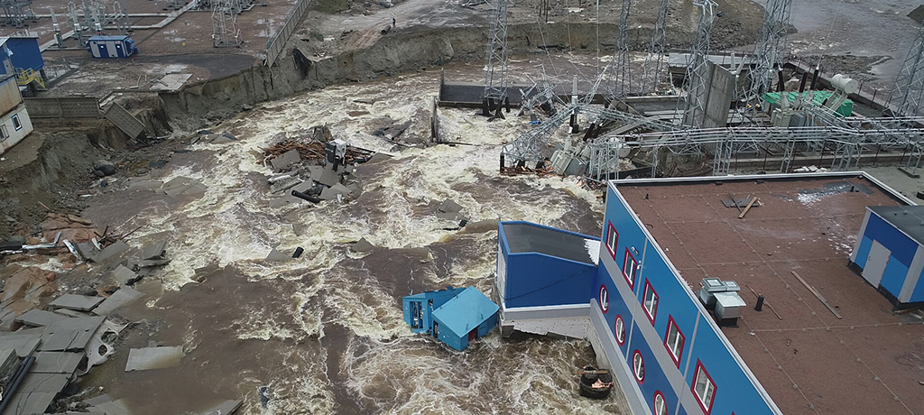 Разрушенную дамбу на Белопорожской ГЭС-2 в Карелии сняли с высоты птичьего полета (ФОТО)