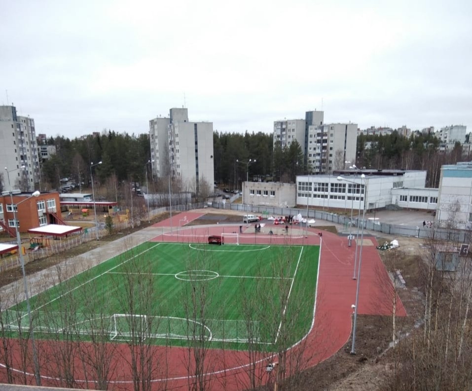 Завершена реконструкция двух стадионов на севере Карелии