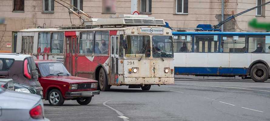 Разборка с применением газового баллончика в троллейбусе закончилась вызовом медиков и полиции в Петрозаводске