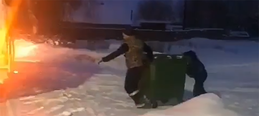 Вывоз снега контейнером