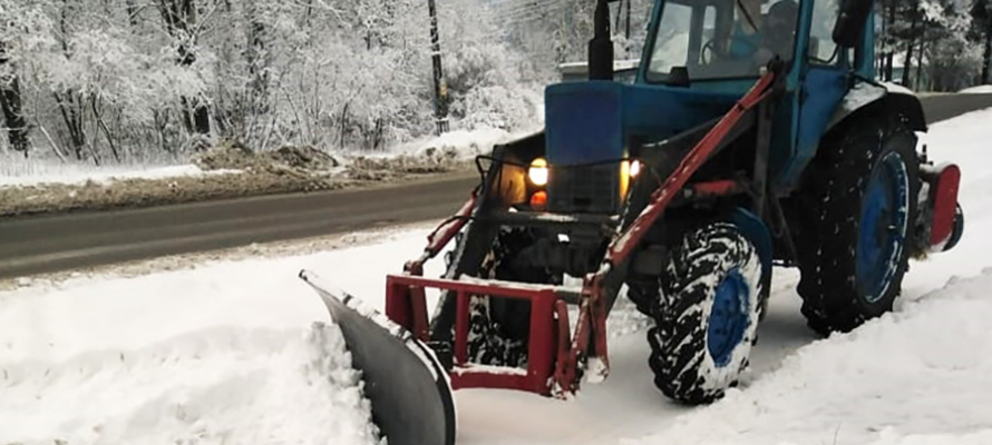 ГИБДД Петрозаводска попросила водителей убрать машины с улицы для уборки снега