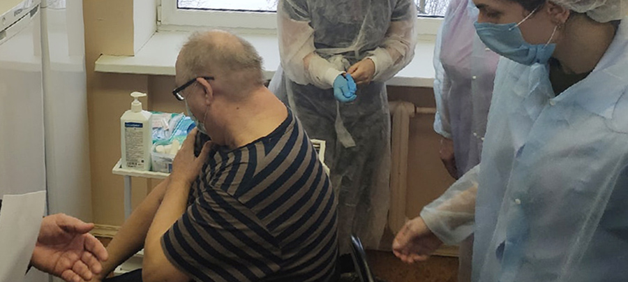 Более 11 тысяч пожилых жителей Карелии сделали прививку от коронавируса