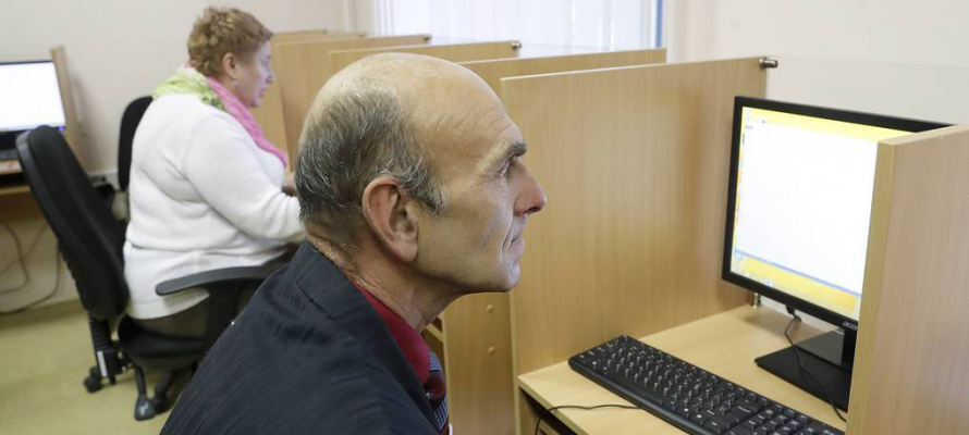 В Петрозаводске открыт набор на бесплатные компьютерные курсы для пенсионеров