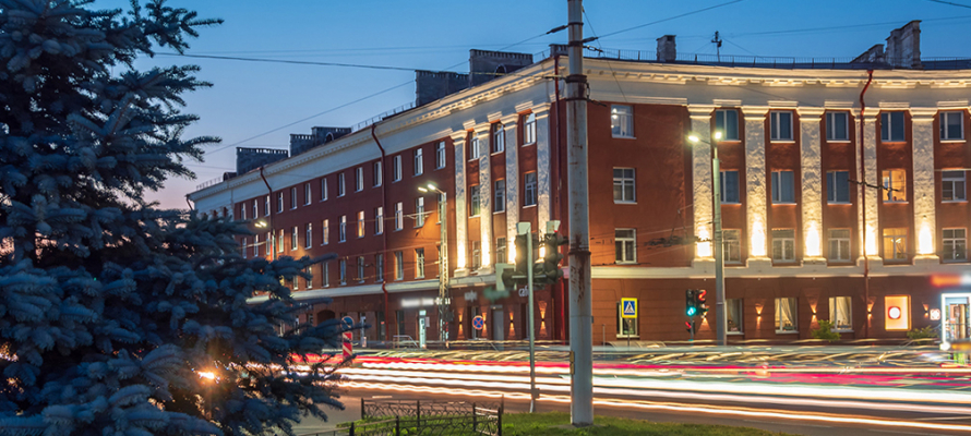 Подсветку фасадов отключат вечером в Петрозаводске на один час 