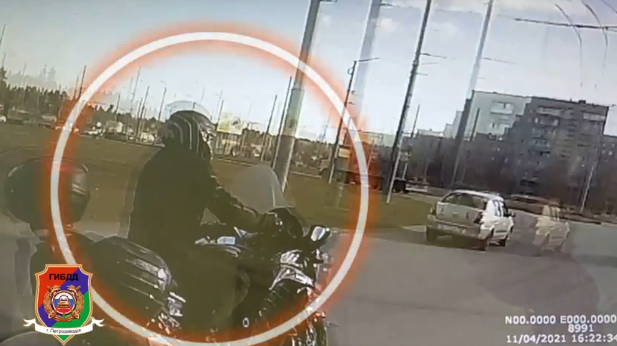 ГИБДД Петрозаводска опубликовала видео очередной погони за мотоциклистом 