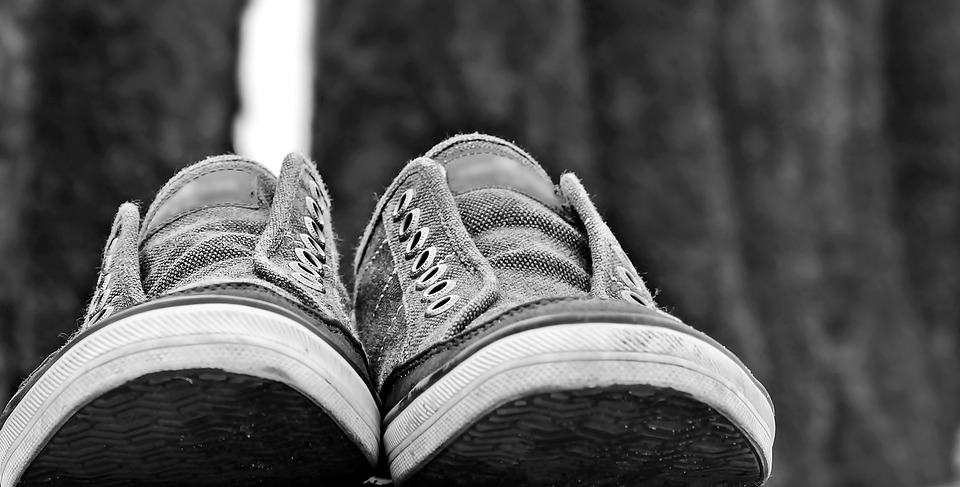 Росгвардейцы в Карелии задержали юношу, которого неизвестные попросил украсть обувь из магазина