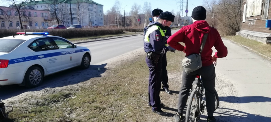 Велосипедиста в Петрозаводске посадили за решетку за неповиновение сотрудникам ГИБДД
