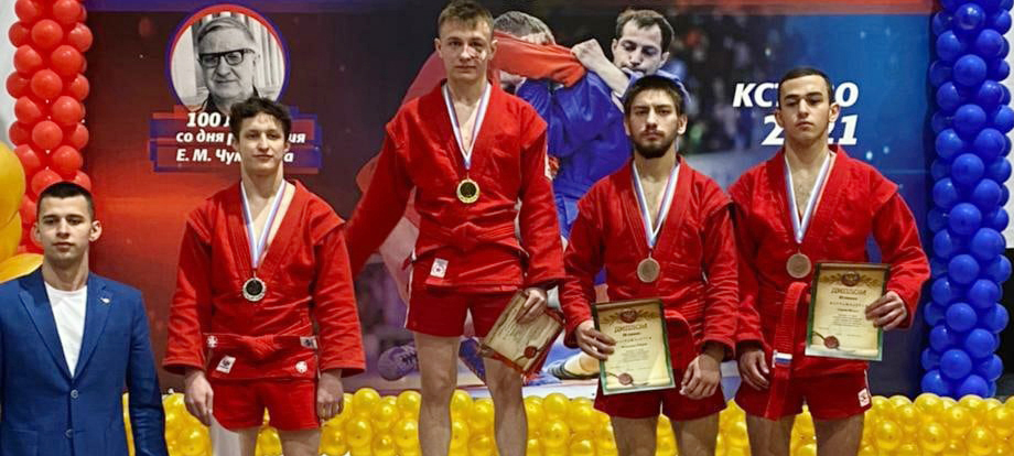Борцы из Карелии завоевали медали на чемпионате России по самбо среди студентов