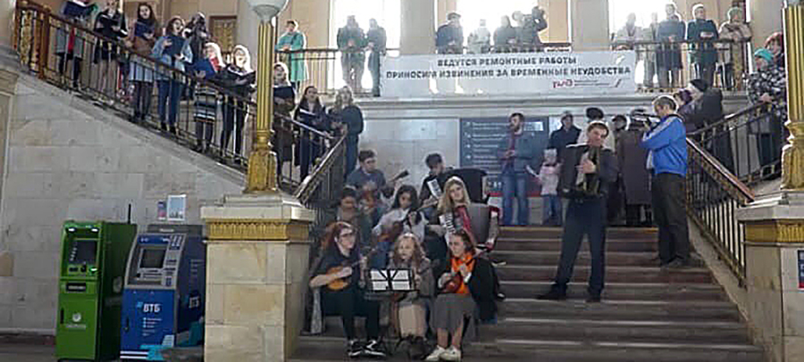 В честь Дня Победы артисты устроят концерт-флешмоб на ж/д вокзале Петрозаводска