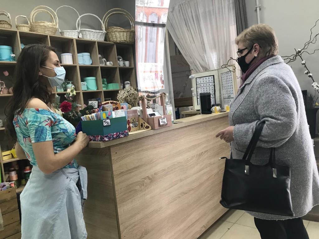 Власти Петрозаводска объявили, что не прекратят проверки масочного режима в магазинах