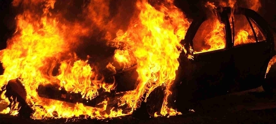 Ночью в городе на севере Карелии сгорел автомобиль