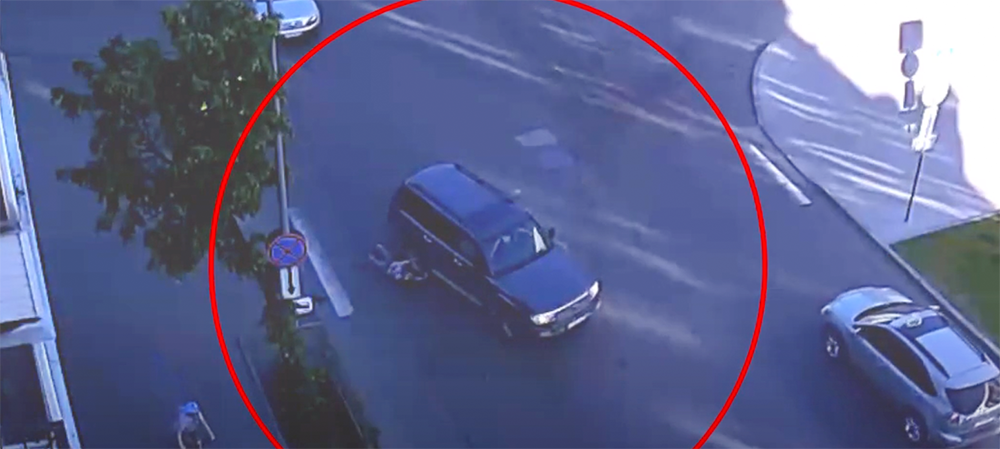 Появилось видео ДТП, где водитель сбил мужчину на пешеходном переходе в Петрозаводске