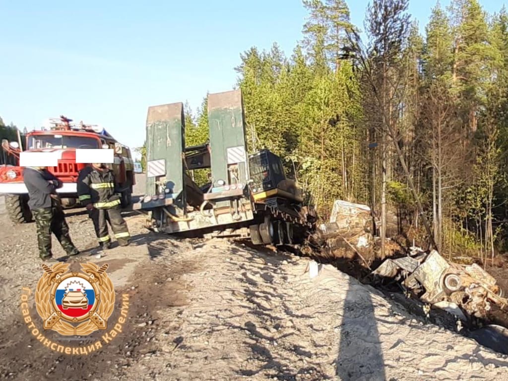 Два человека погибли в страшном ДТП с грузовиком на трассе в Карелии