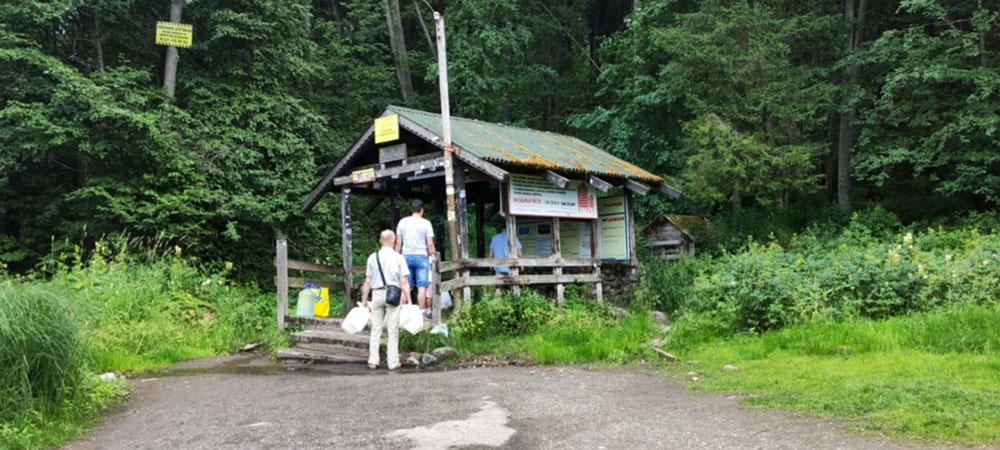 Родники петрозаводск. Сулажгорский Родник. Сулажгорский Родник в Петрозаводске фото. Баня Сулажгора Петрозаводск.