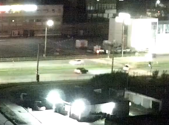 Автомобиль после ДТП протаранил ограждение у пешеходного перехода в Петрозаводске (ВИДЕО)