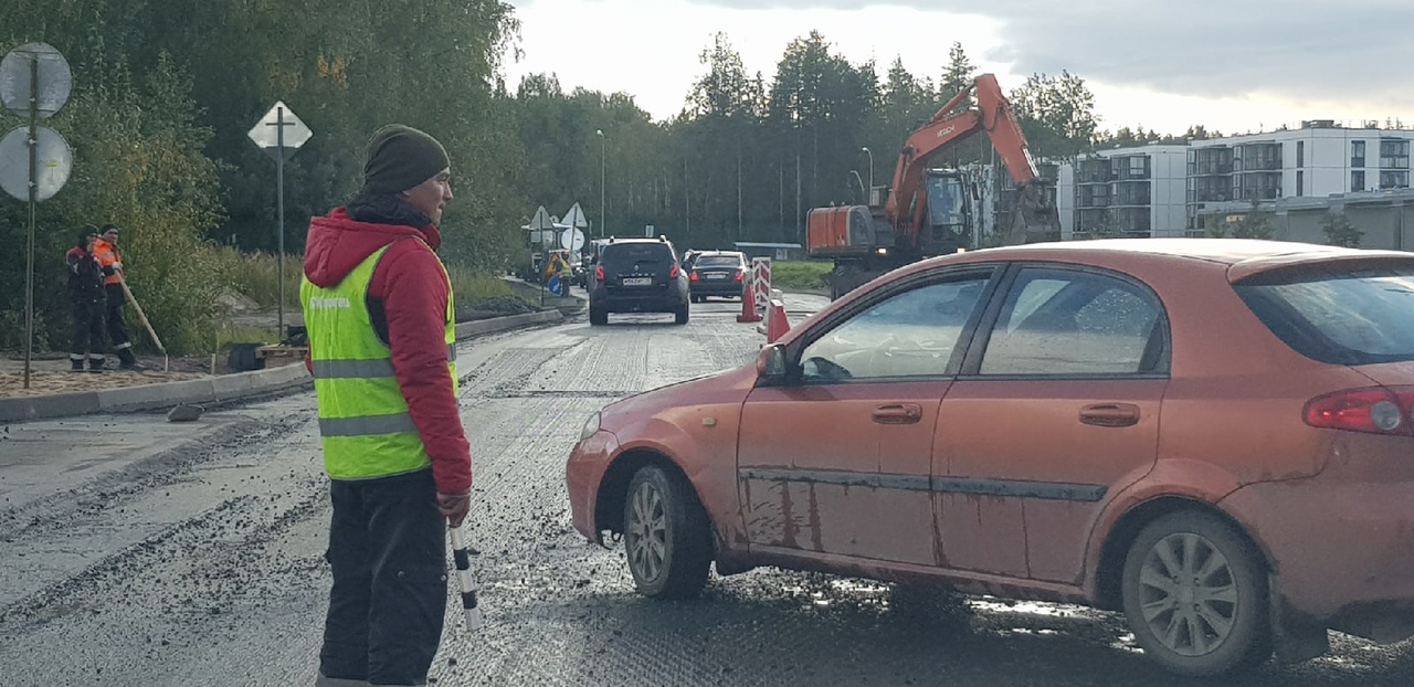 Строительство дороги привело к огромным пробкам на выезде из Петрозаводска (ФОТО)