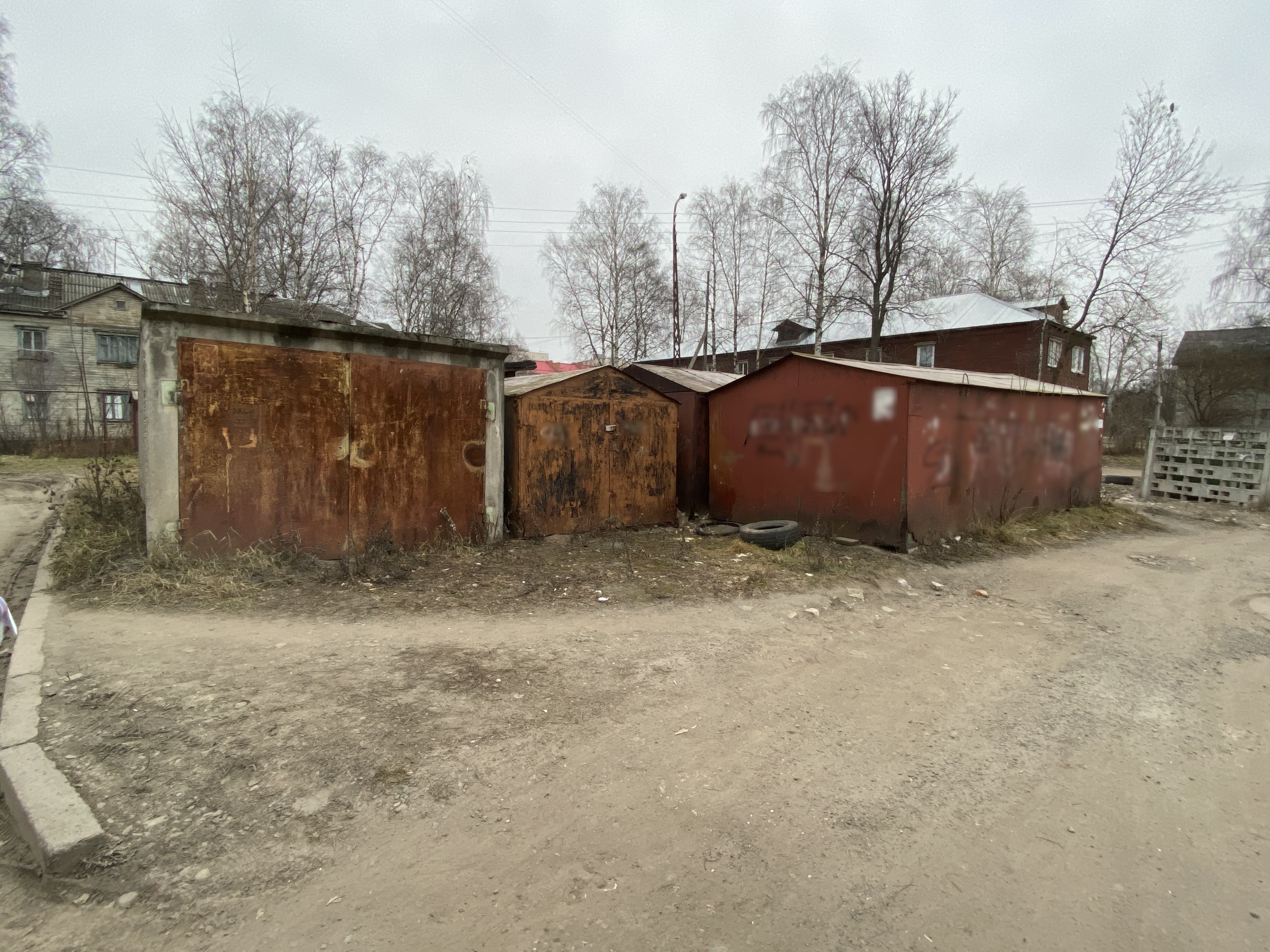 Власти Петрозаводска предупреждают о сносе незаконно установленных гаражей
