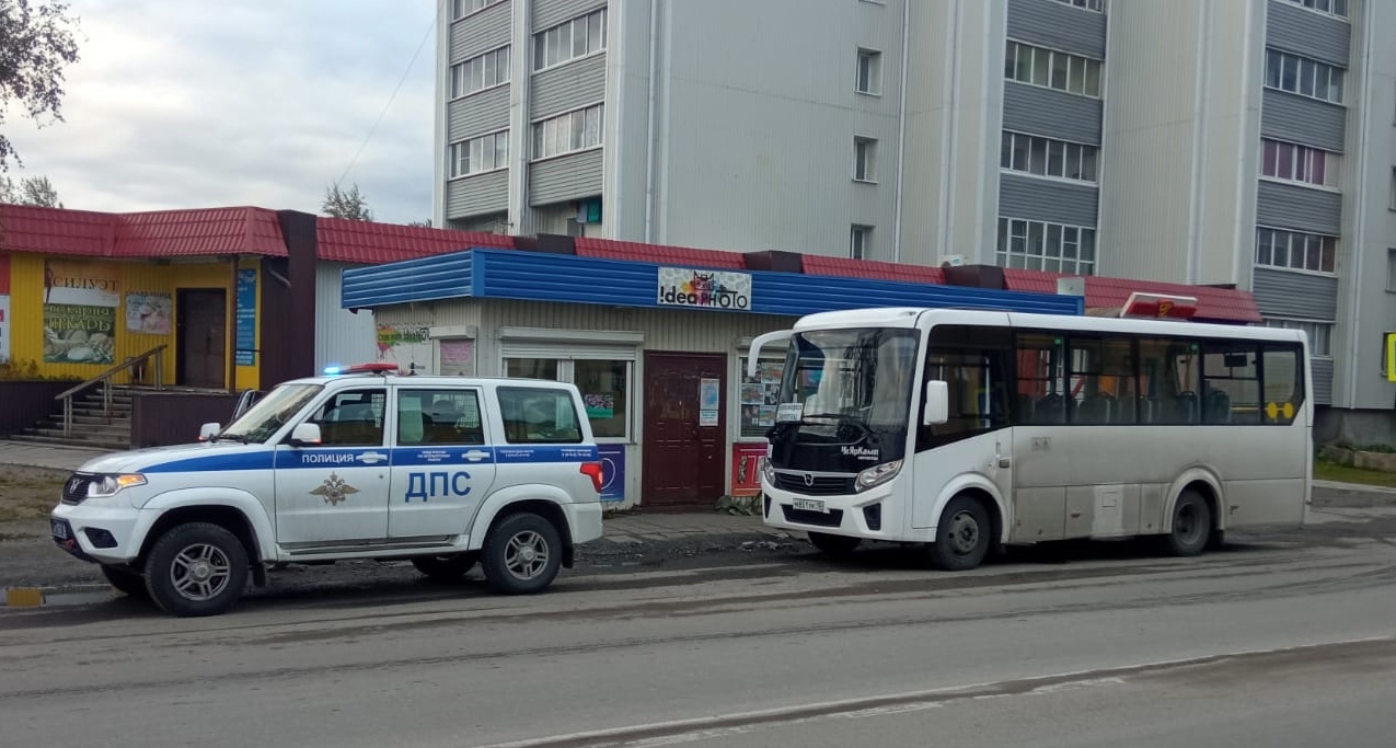 Пьяного водителя пассажирского автобуса остановили в городе Карелии 