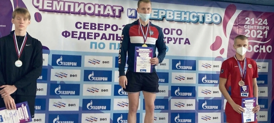 Пловцы из Петрозаводска завоевали полный комплект медалей на чемпионате Северо-Запада


