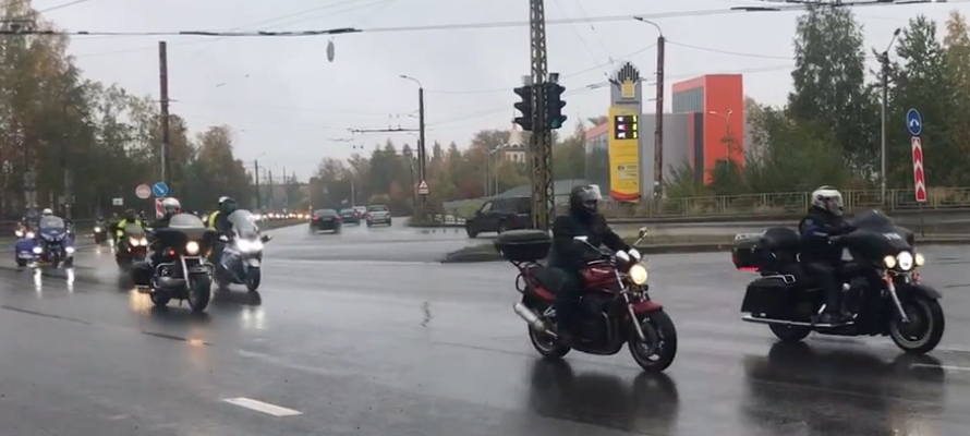 Мотоциклисты Карелии закрыли сезон под контролем ГИБДД  (ВИДЕО)