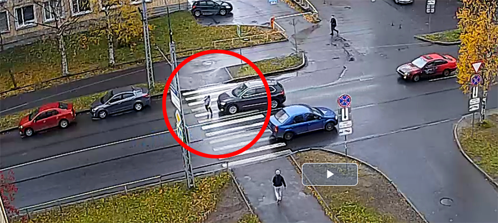 В Петрозаводске водитель сбил ребенка на пешеходном переходе (ВИДЕО)