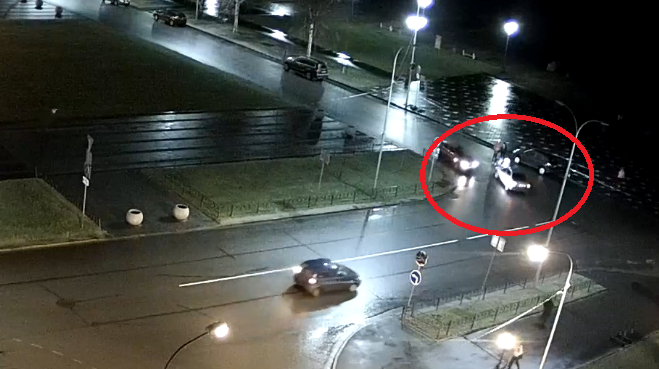 Стало известно, что мэр Петрозаводска Владимир Любарский попал под машину на вечерней пробежке (ВИДЕО) 