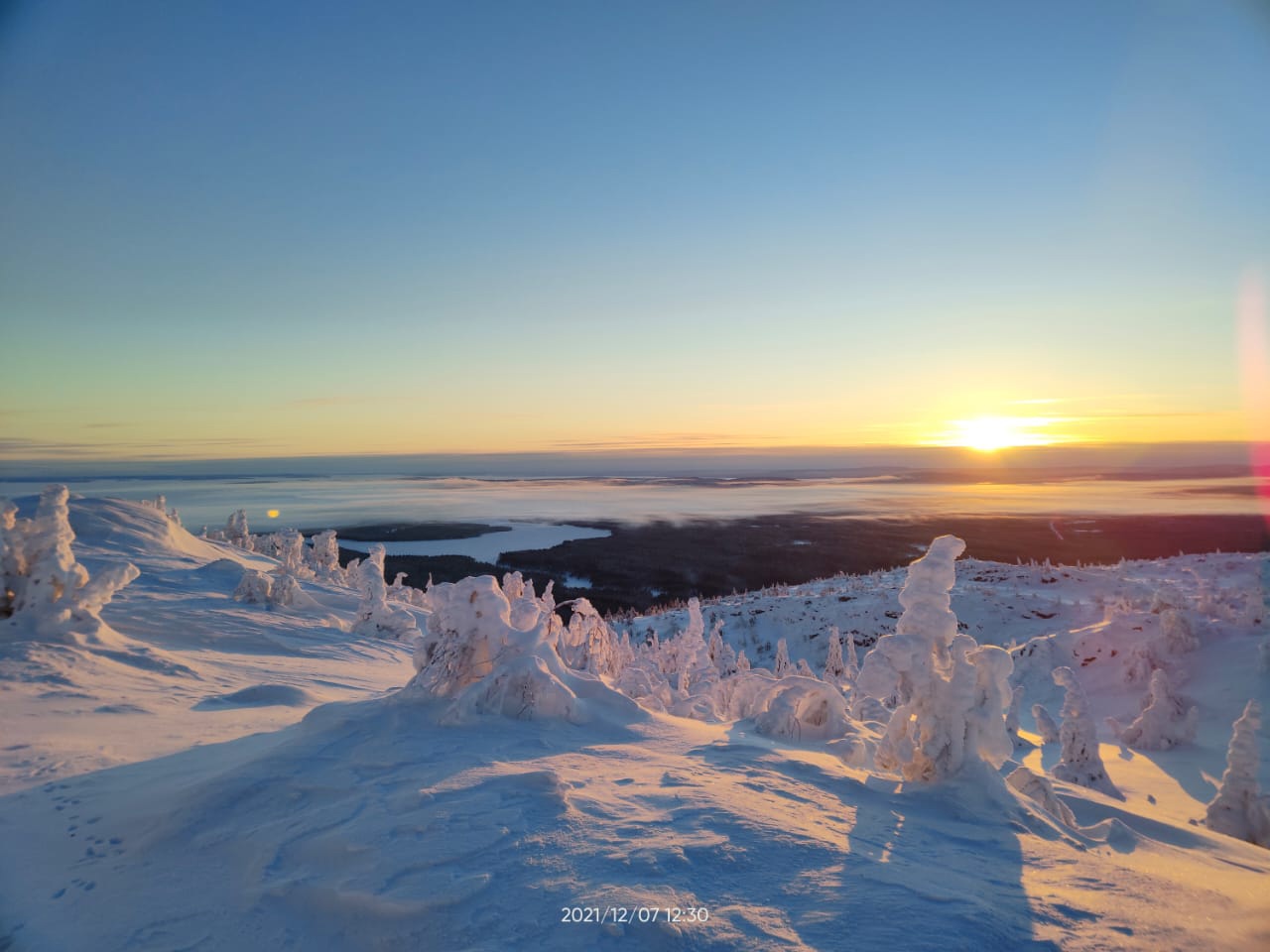 Опубликованы завораживающие кадры из национального парка «Паанаярви» в Карелии, где уже был мороз под -30 градусов (ФОТО)  