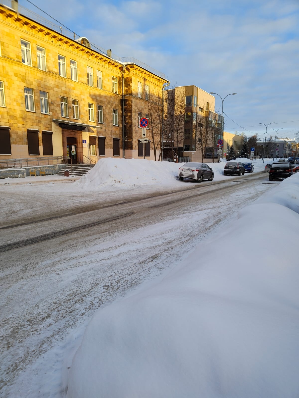 Власти Петрозаводска проверили, как почищены дороги к поликлиникам (ФОТО) 